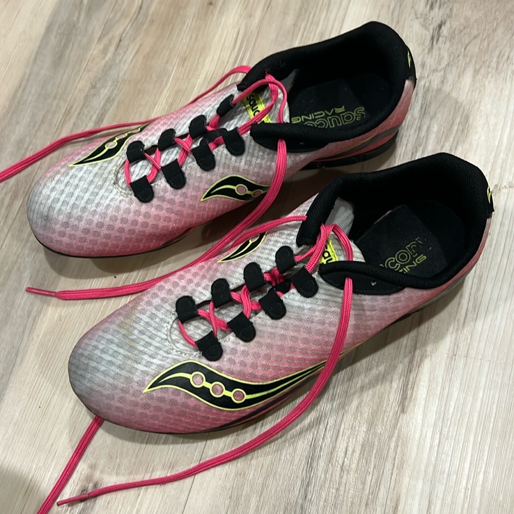 Women's Saucony Vendetta Running Spikes
